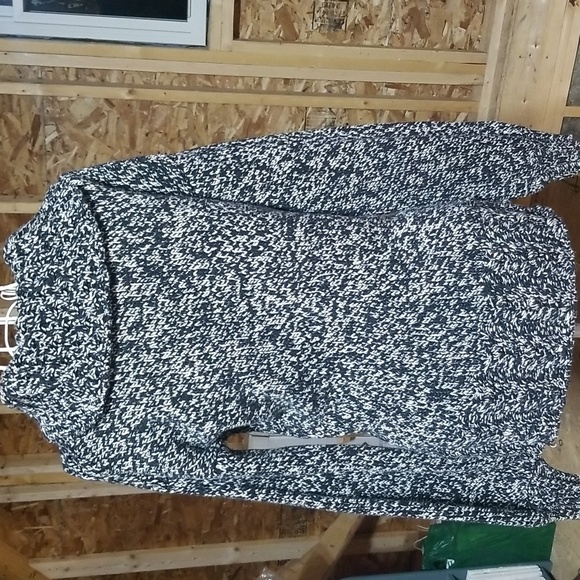 City Unltd. Black and cream knit sweater. Size small - Picture 5 of 7